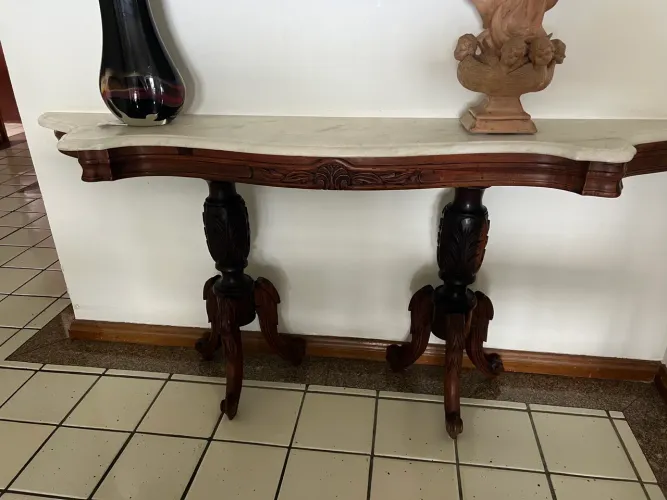 Aparador , namoradeira , espelho em madeira antiga