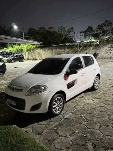 Fiat Palio Attractive 1.0 EVO Fire Flex 8V 5P 2016