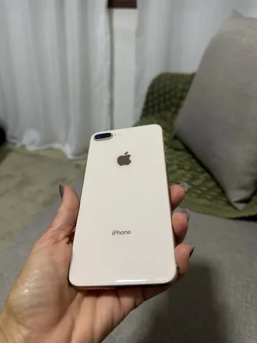 I phone 8 Plus Rosê