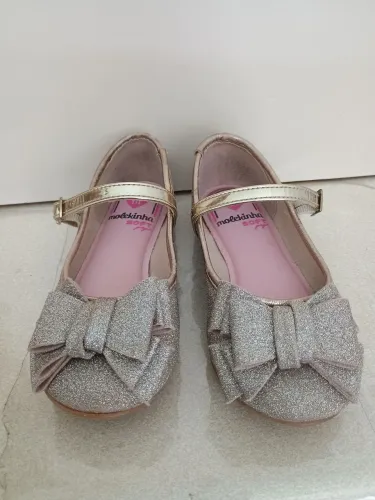 Sapatilha infantil semi nova