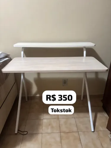 Escrivaninha semi nova Tokstok