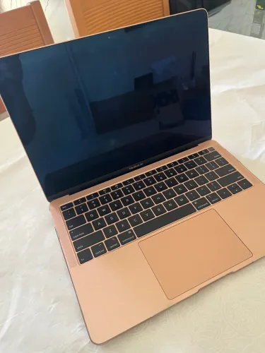 Apple Macbook Air A1932 (late 2018) Ouro 13,3  2560