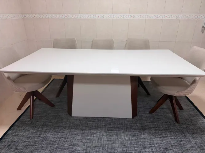 MESA DE JANTAR TAMPO DE VIDRO OFF WHITE