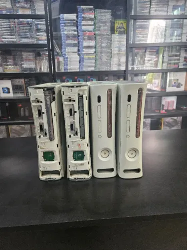 Lote de 7 Consoles Xbox 360 Fat (Sucata/Retirada de Peças)