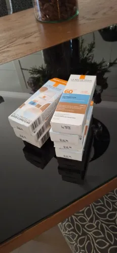 1x La Roche-posay Protetor Solar Facial Uvair 4.0 Fps60 45ml