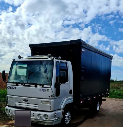 Caminhão disponível pra frete mudança 