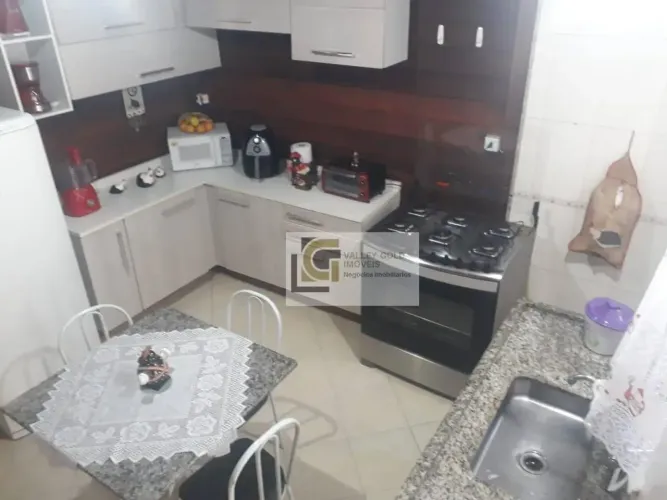 Casa com 4 dormitórios à venda, 200 m² por R$ 1.000.000,00 - Jardim das Indústrias - São J