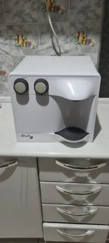 Vendo este bebedouro de água soft