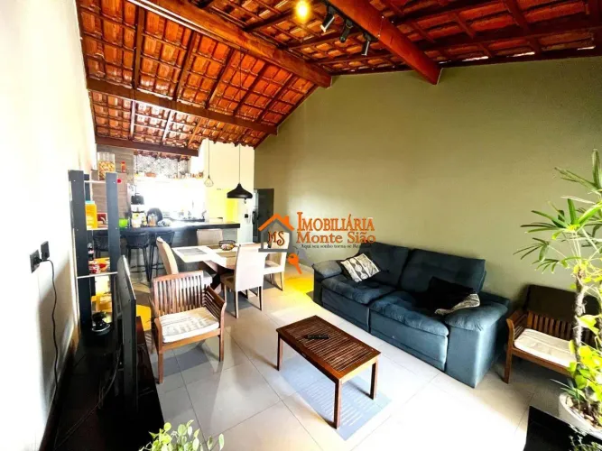 Sobrado com 3 dormitórios à venda, 210 m² por R$ 600.000,00 - Vila Rio de Janeiro - Guarul