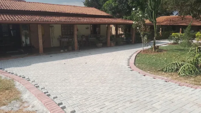 Trabalhamos com calçamento em geral