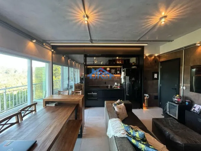 Apartamento à venda em Santana de Parnaíba, Alphaville, com 1 quarto, com 50 m²