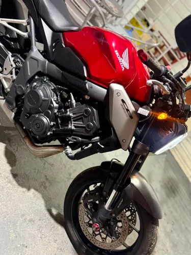 CB650R 2024 - Único Dono, Muito Nova