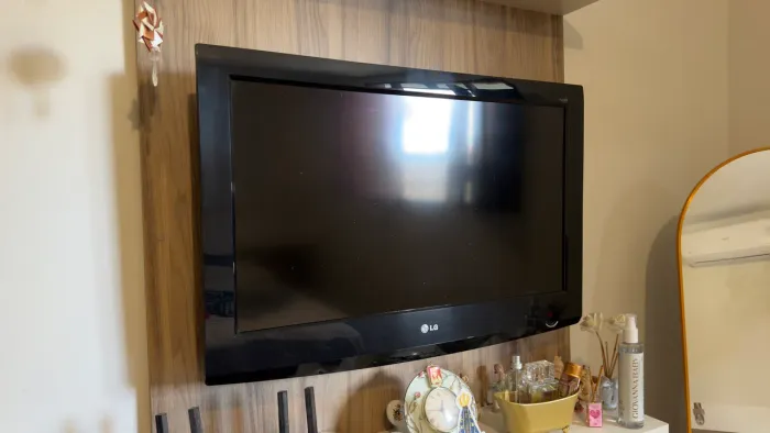 TV LG 32? LCD em ótimo estado