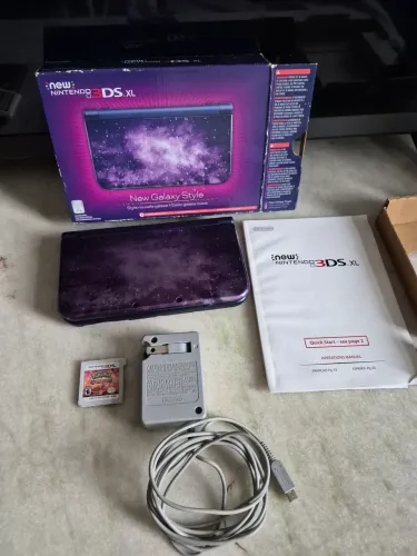 Nintendo New 3DS XL Galaxy Style + Pokémon Omega Ruby Original