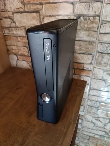 Vídeo game xbox 360 Super Slim desbloqueado