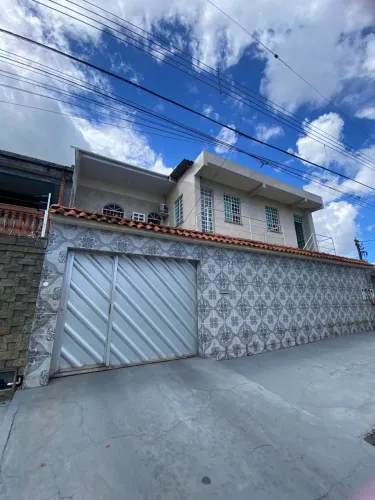 Alugo espaçosa casa para fins comerciais e residenciais no Conjunto Canaaa na Alvorada 1
