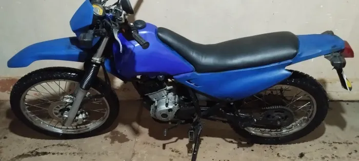 Vende-se XTZ 125 E partida elétrica