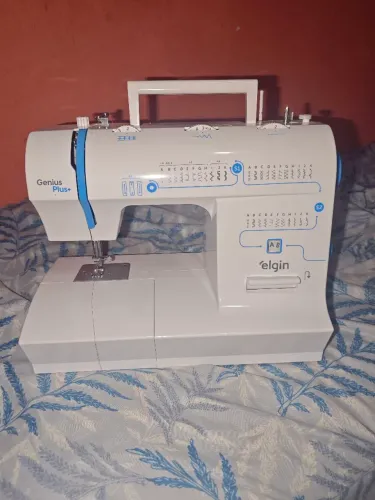 Máquina de costura