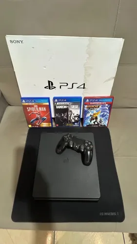 PS4 SLIM 1TB + 3 JOGOS COM UM CONTROLE