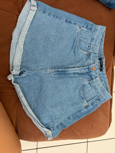 Short jeans