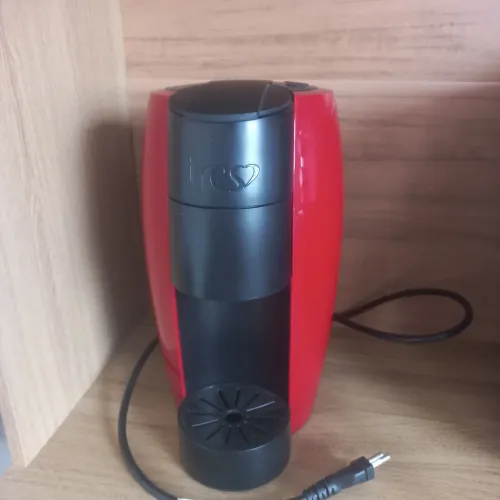 Cafeteira 3 corações semi nova
