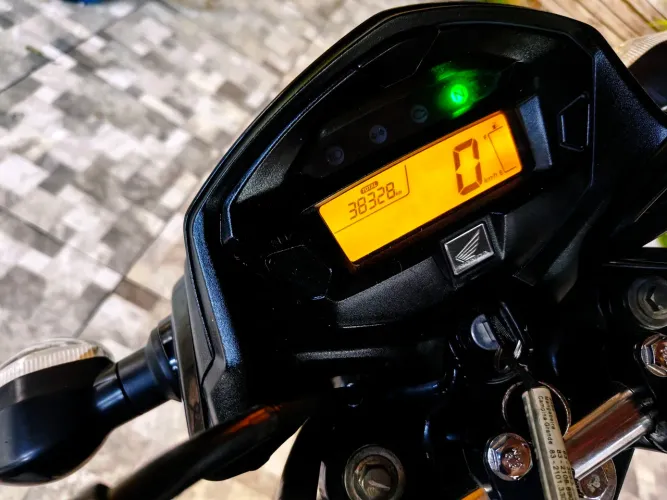 Moto nova única dona