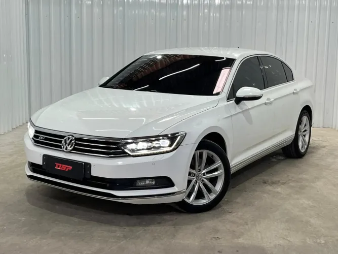 Volkswagen Passat Highline 2.0 TSI 220cv Tip. 2018