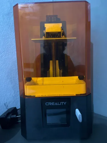 Vendo ou troco impressora de resina por uma Bambulab