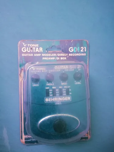 Pré Amp GDI 21 Behringer