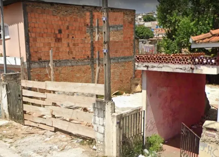 Terreno à venda na Vila Medeiros
