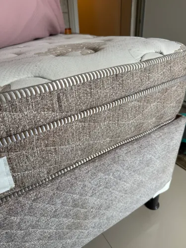Colchaoe cama box excelente estado oara uso