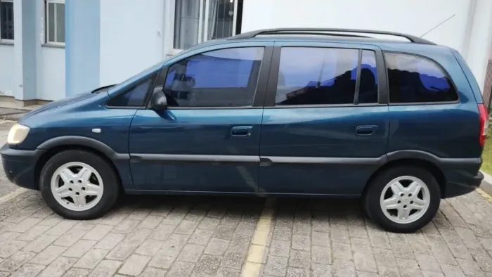 Chevrolet Zafira 2.0/ CD 2.0 8V MPFI 5P Mec. 2003