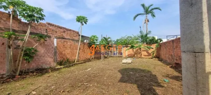 Terreno à Venda no Residencial Grenville