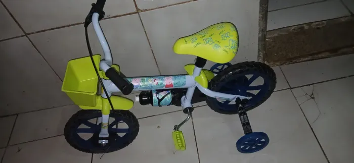 Vendo bicicleta infantil nova nova nunca usada