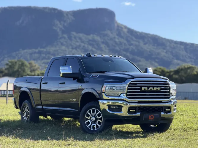 Ram 3500 Limited Longhorn 6.7 TB CD Diesel 2024