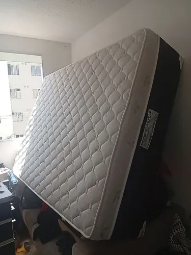 Vendo cama Nova com poucas semanas de uso 
