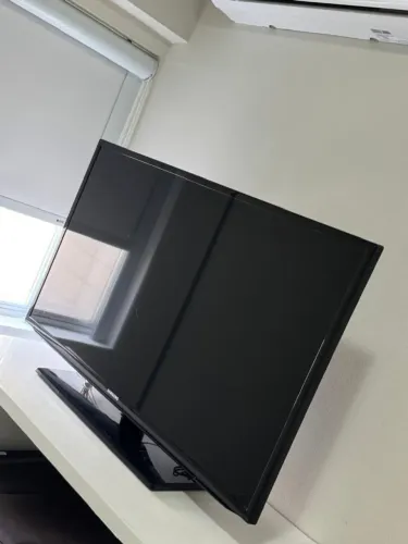 TV Samsung LED 40 Polegadas Full HD - Preta com Base Original