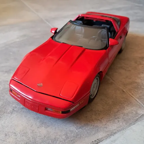 Miniatura 1:18 Corvettte ZR-1 Maisto - excelente estado