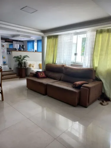 Sofá cama marrom aveludo