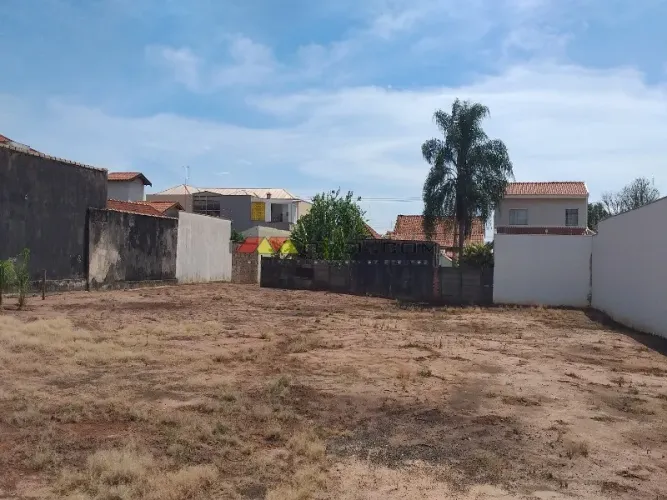 Locação de Terreno / Padrão na cidade de Rio Claro