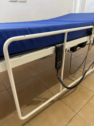 Cama hospitalar elétrica