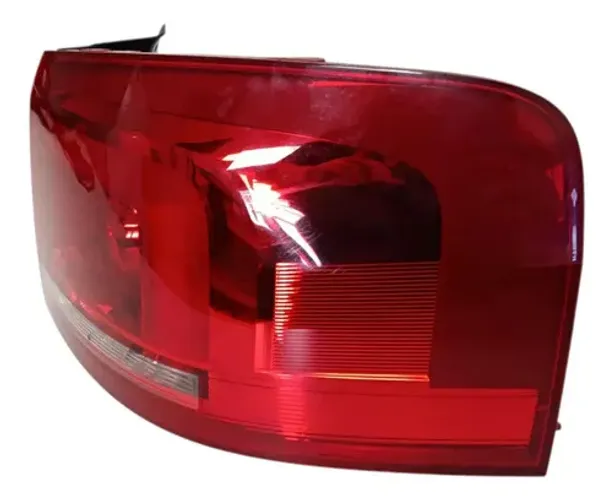 Lanterna Traseira Direita Spacefox 2012 2013 2014 Direito/passageiro Vermelho