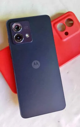 Moto g84 5g 8ram 256g