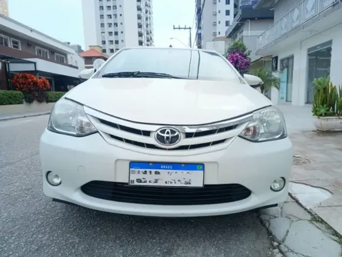 Toyota Etios XLS Sedan 1.5 Flex 16V 4P Mec. 2016