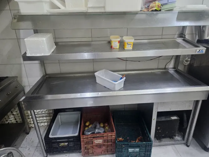 Pista fria para restaurante 2 prateleiras em inox