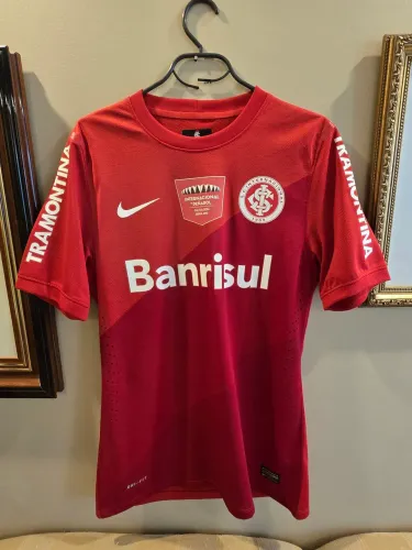 Camisa do Internacional Alan Patrick reinauguração beira-rio de jogo
