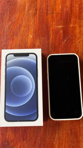 IPhone 12 zerado. Muito novo nota magalu.