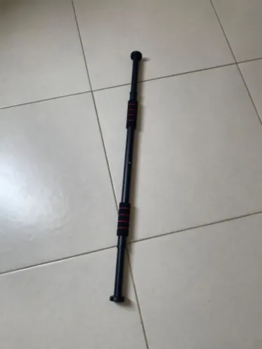 Barra fixa para porta