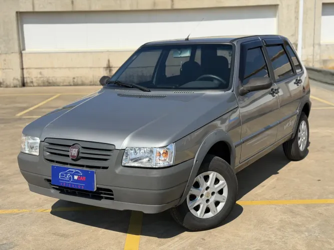 Fiat Uno Mille Celeb. WAY Econ. 1.0 F.flex 4P 2010