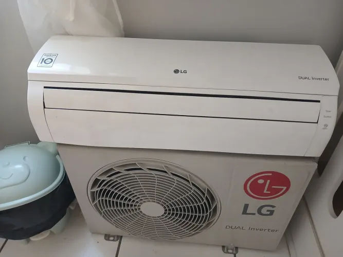 LG Dual Inverter 9 mil Btus split